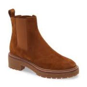 NWOT Size 9 Tory Burch Chelsea 50mm Lug Sole Booties